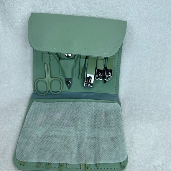 Fingernail kit, 16 pieces - Picture 2 of 5